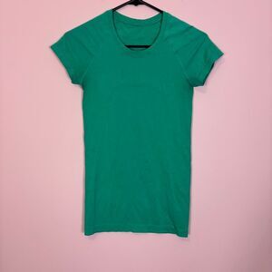 Lululemon Green Swiftly Tech Short Sleeve Top Size 2